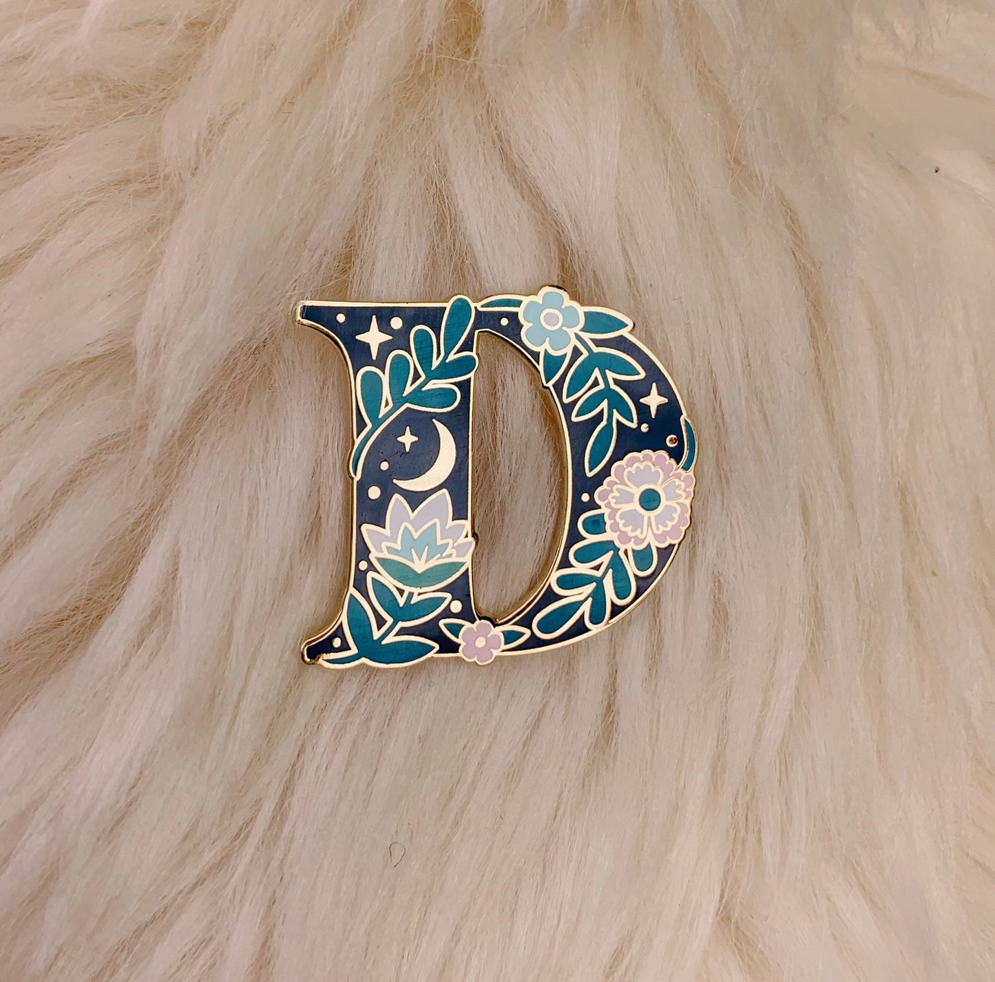 AC00264-MLT-OS - Botanical Letter Enamel Pin,  D