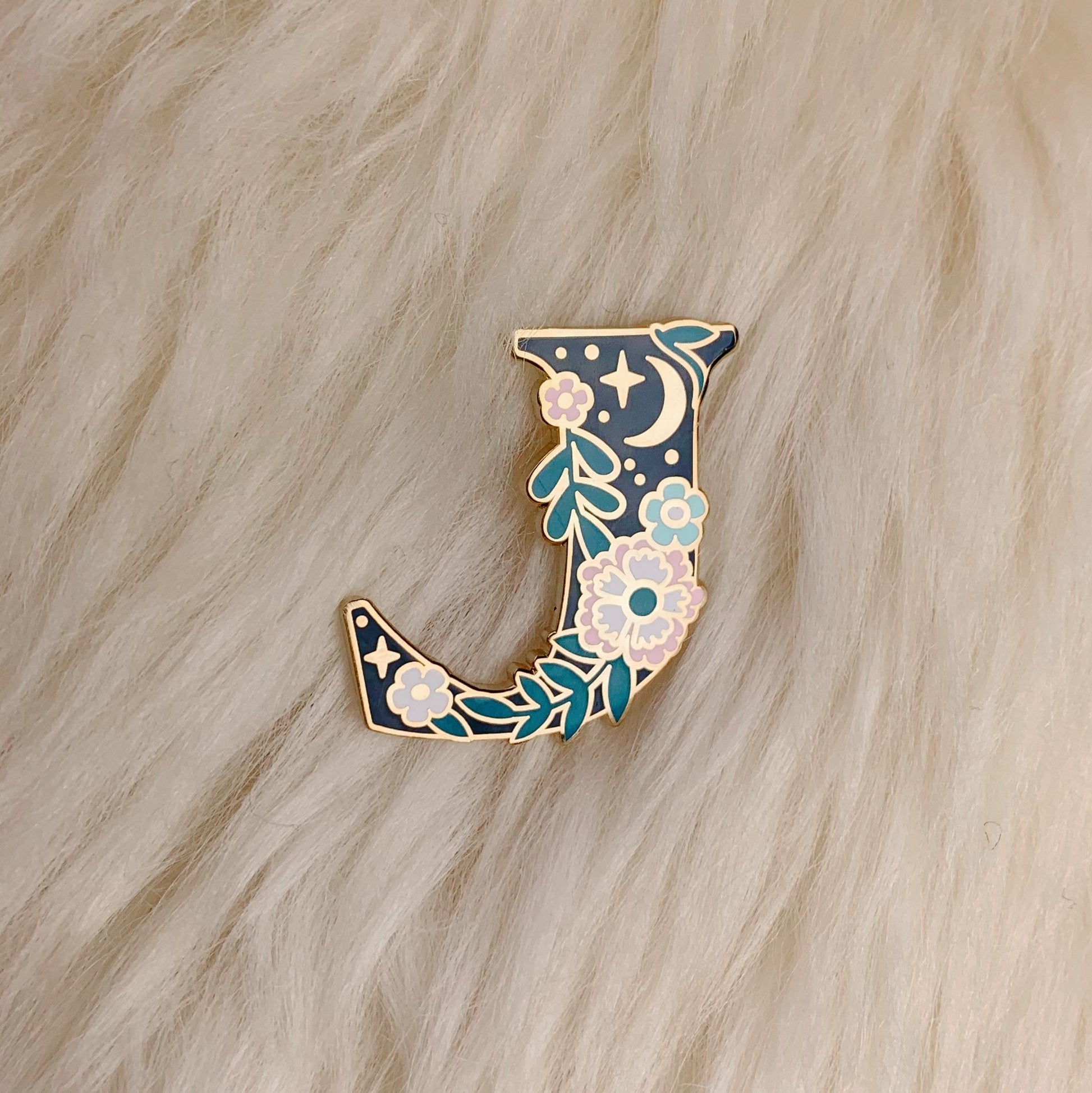 AC00264-MLT-OS - Botanical Letter Enamel Pin,  J