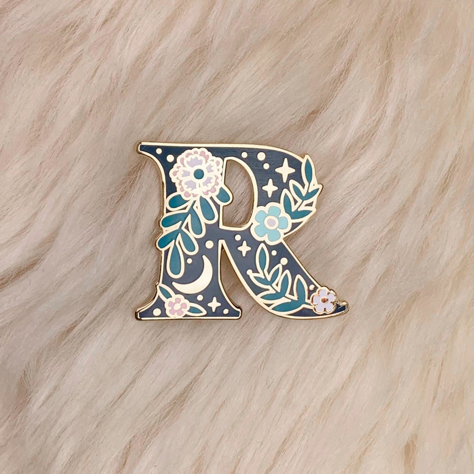 AC00264-MLT-OS - Botanical Letter Enamel Pin,  R