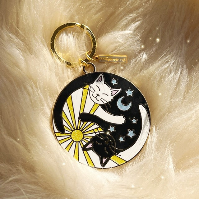AC00333-MLT-OS - Yin Yang Cats Enamel Keychain - Wildflower + Co fur background