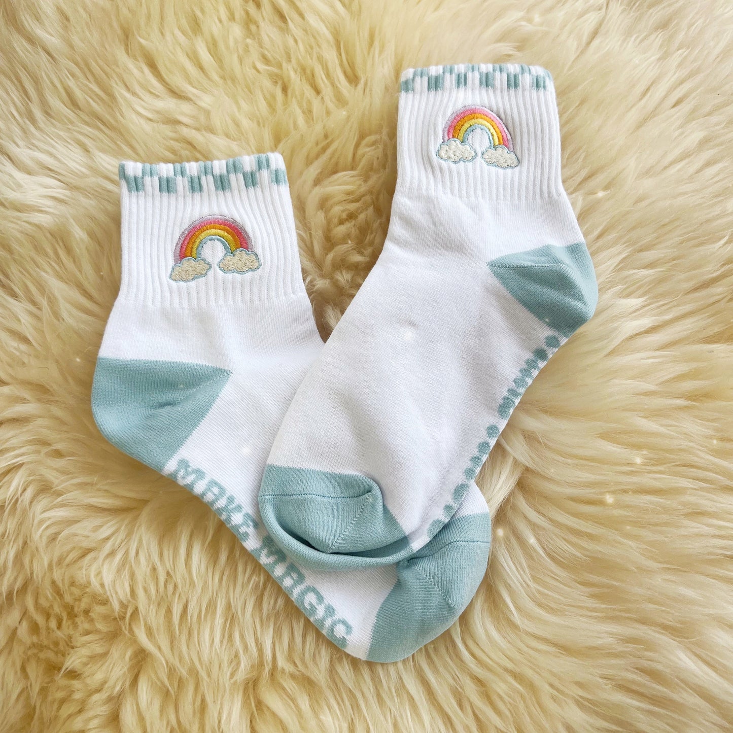 AC00408-MLT-OS - Rainbow Embroidered Athletic Ankle Sock - Wildflower + Co (1)fur