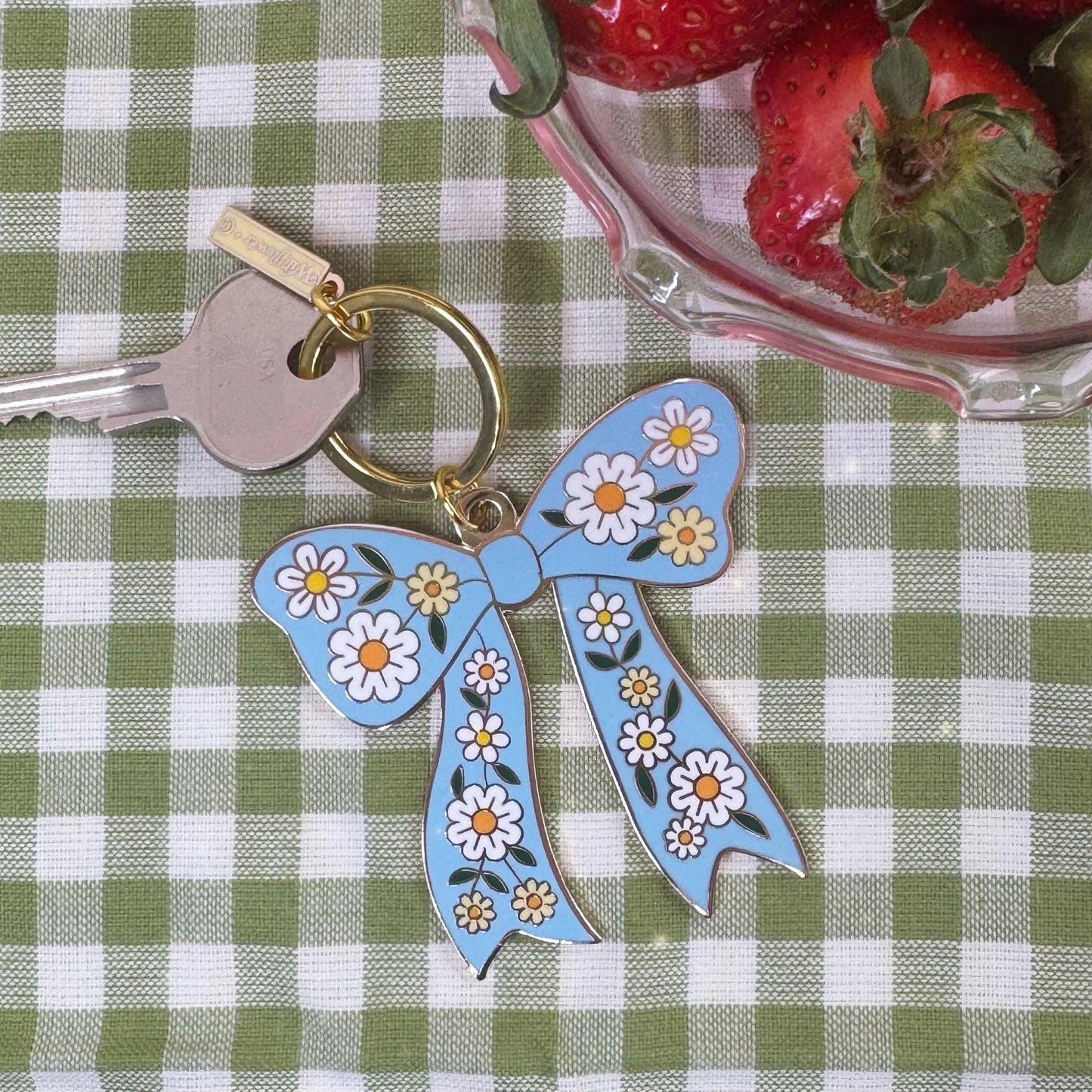Daisy Bow Keychain