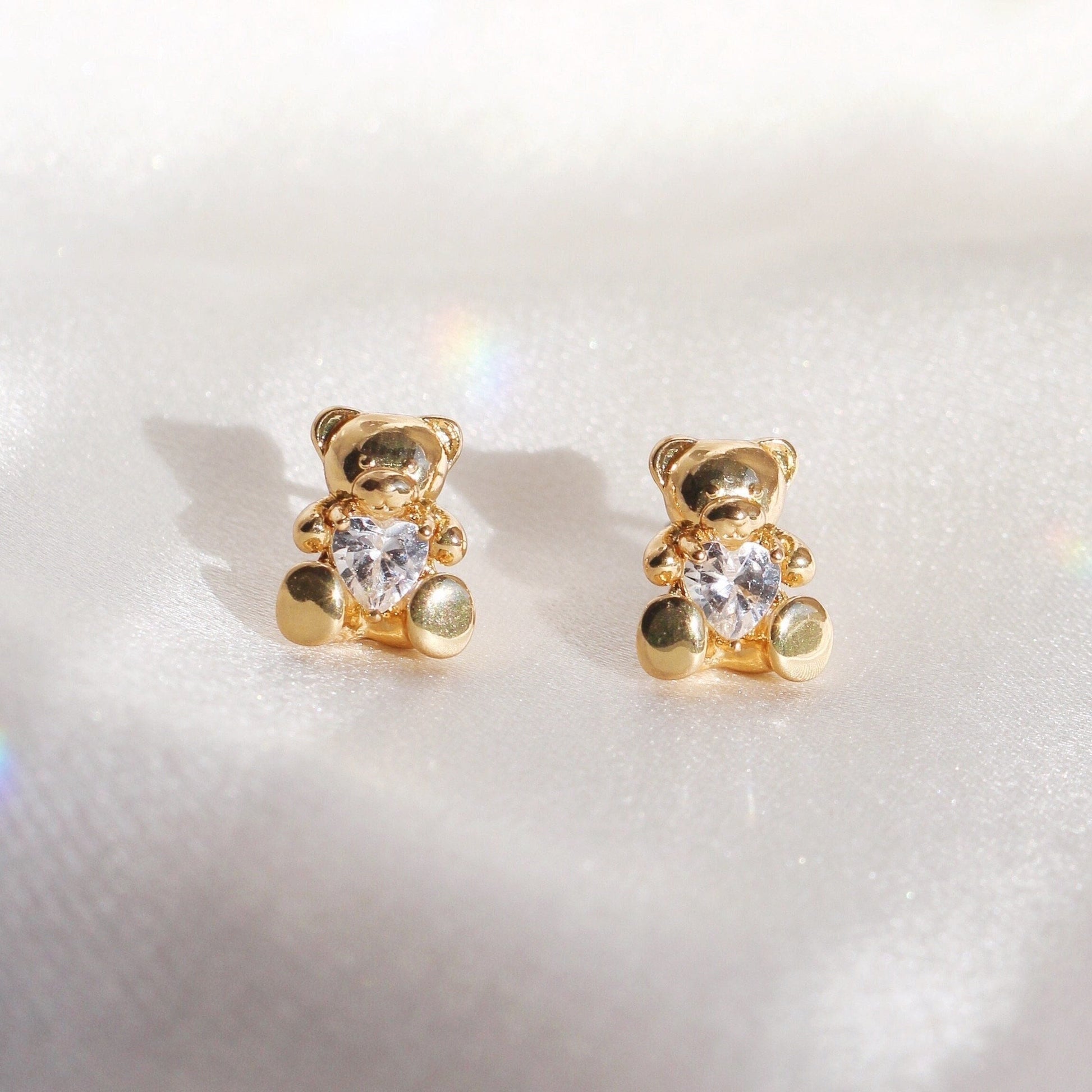 JW00945-GLD-OS - Teddy Bear Stud Earrings - Dainty Gold Accessories - Wildflower & Co (1)