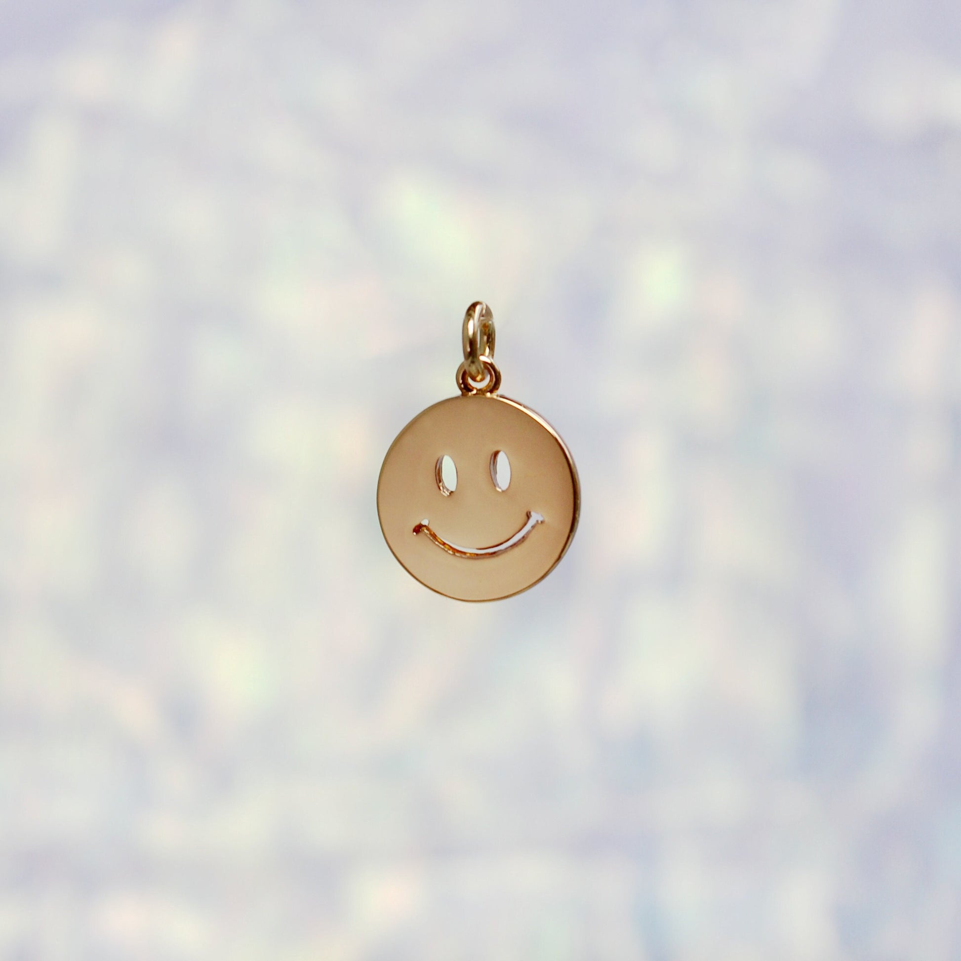 JW00953-GLD-OS - Smiley Face Charm, Gold - Wildflower + Co. 