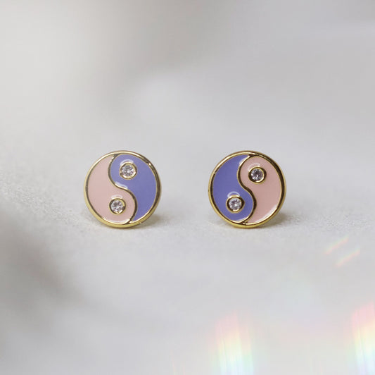 JW01020-GLD-OS - Yin Yang Stud Earrings - Pink & Blue Enamel - Wildflower + Co (1) satin