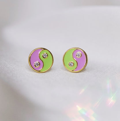 JW01021-GLD-OS - Yin Yang Stud Earrings - Lilac & Green Enamel - Wildflower + Co (1) satin
