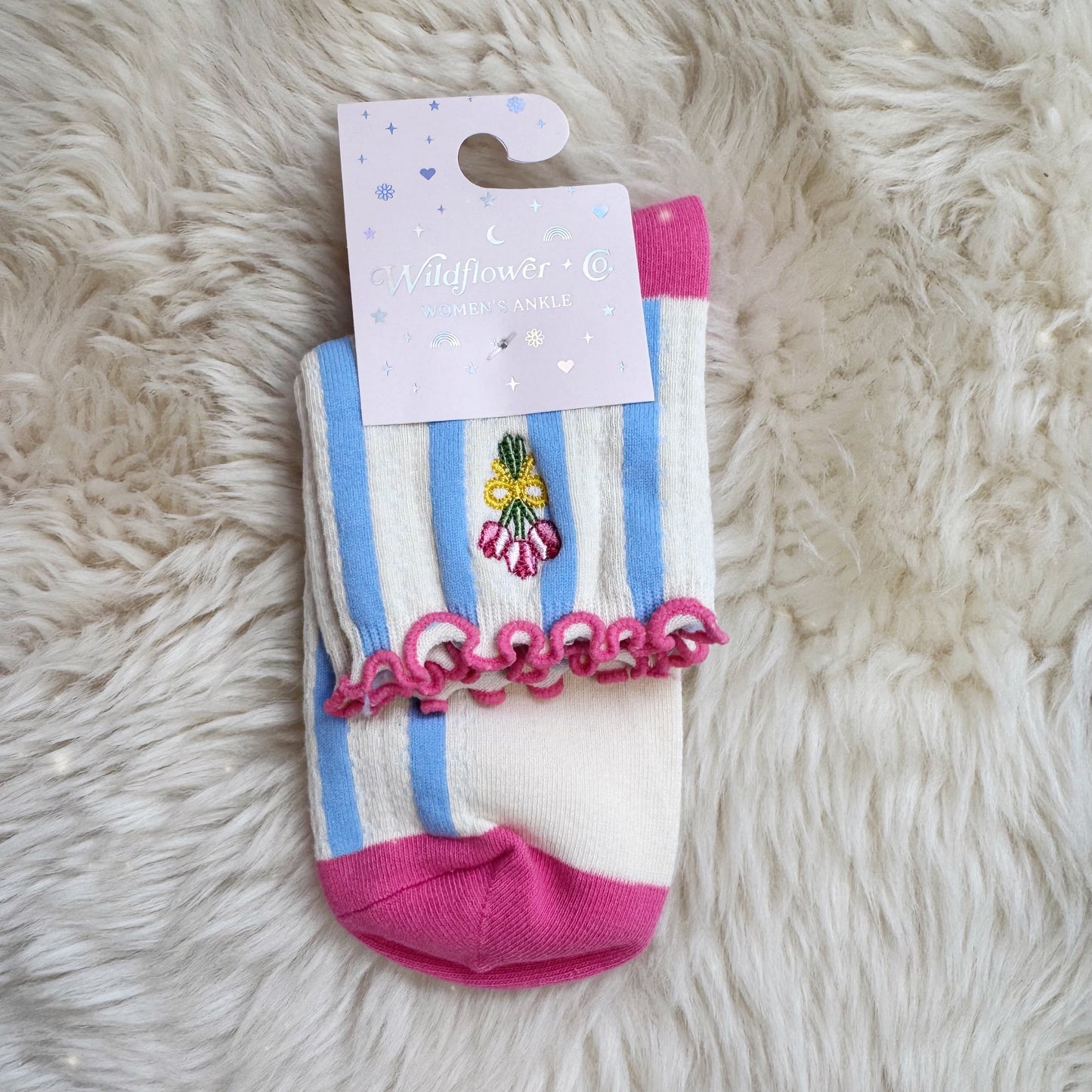 Tulip Embroidered Ruffle Pointelle Socks