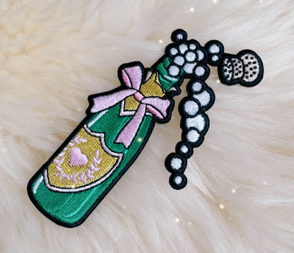 Champagne w. Bow Patch