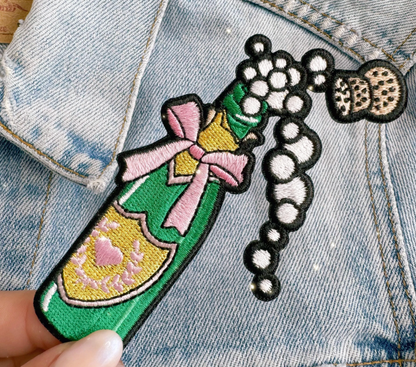 Champagne w. Bow Patch