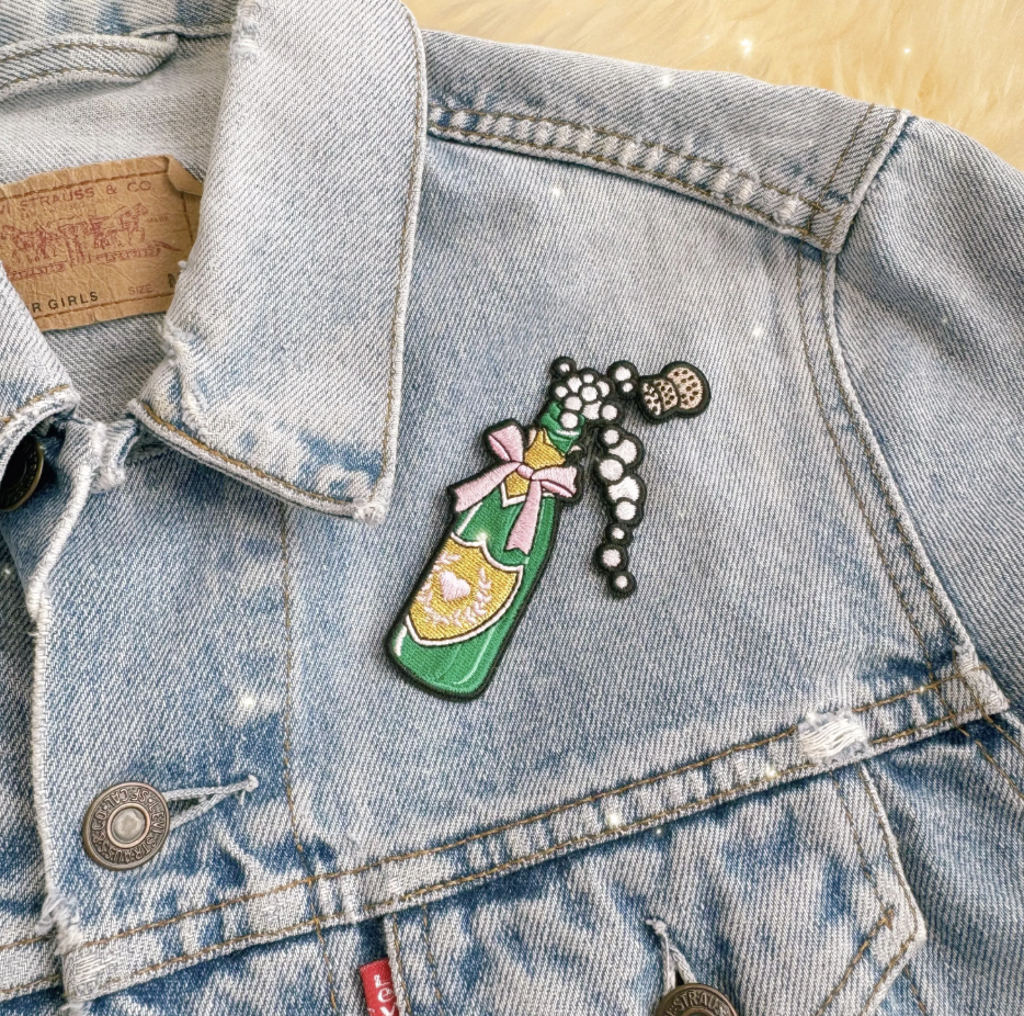 Champagne w. Bow Patch