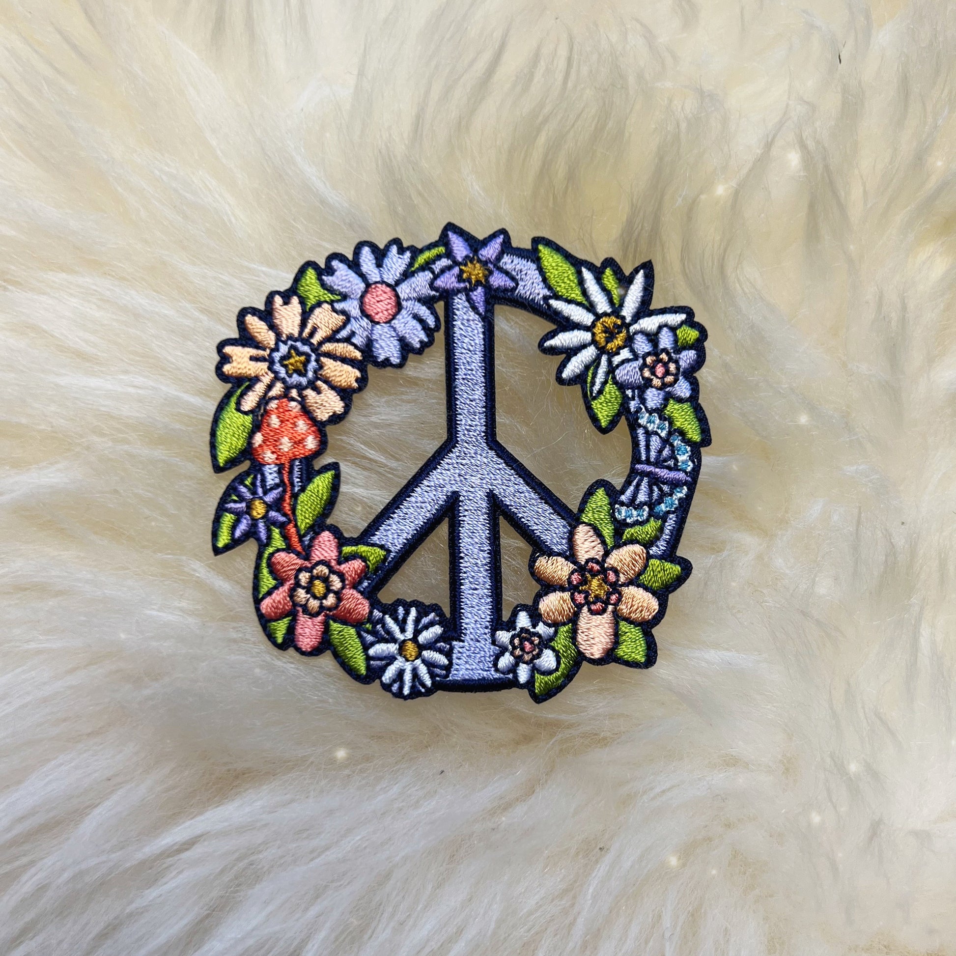 TR00559-MLT-OS - Peace Sign Floral Patch - Wildflower + Co (1) fur