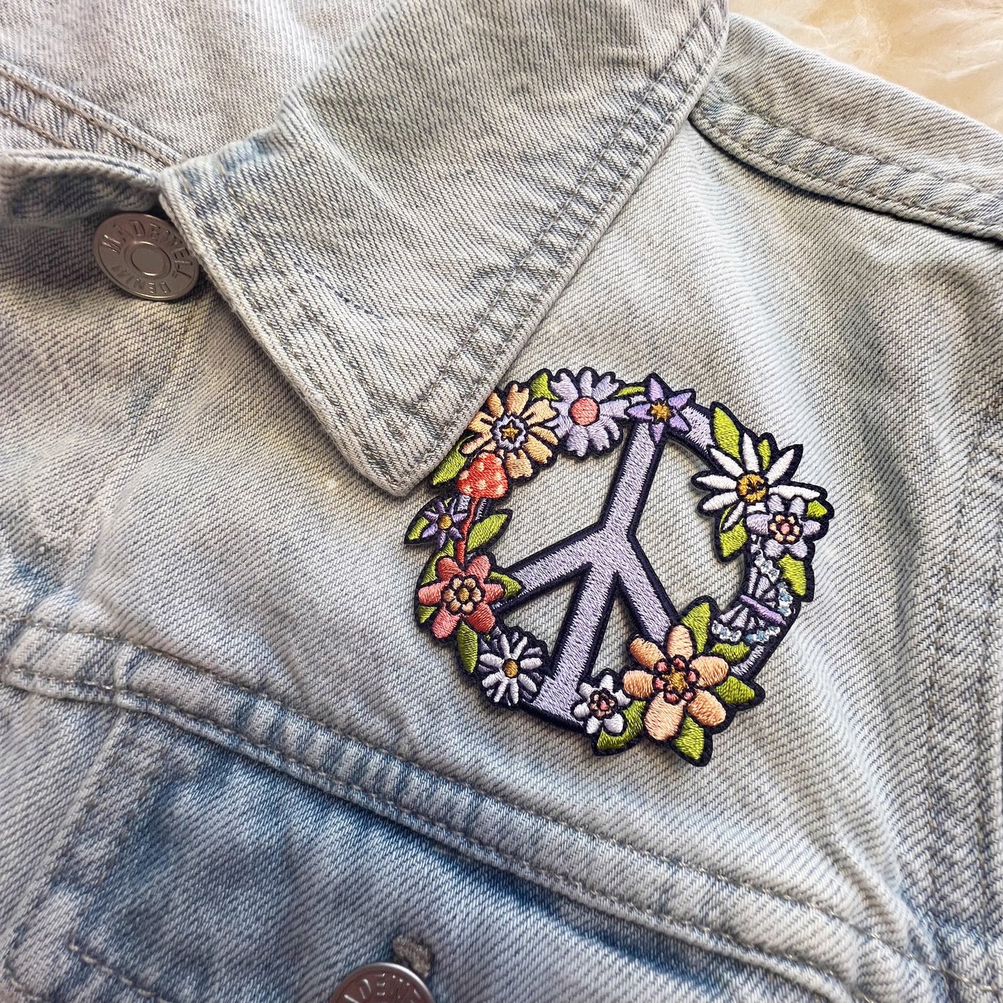 TR00559-MLT-OS - Peace Sign Floral Patch - Wildflower + Co (1) detail