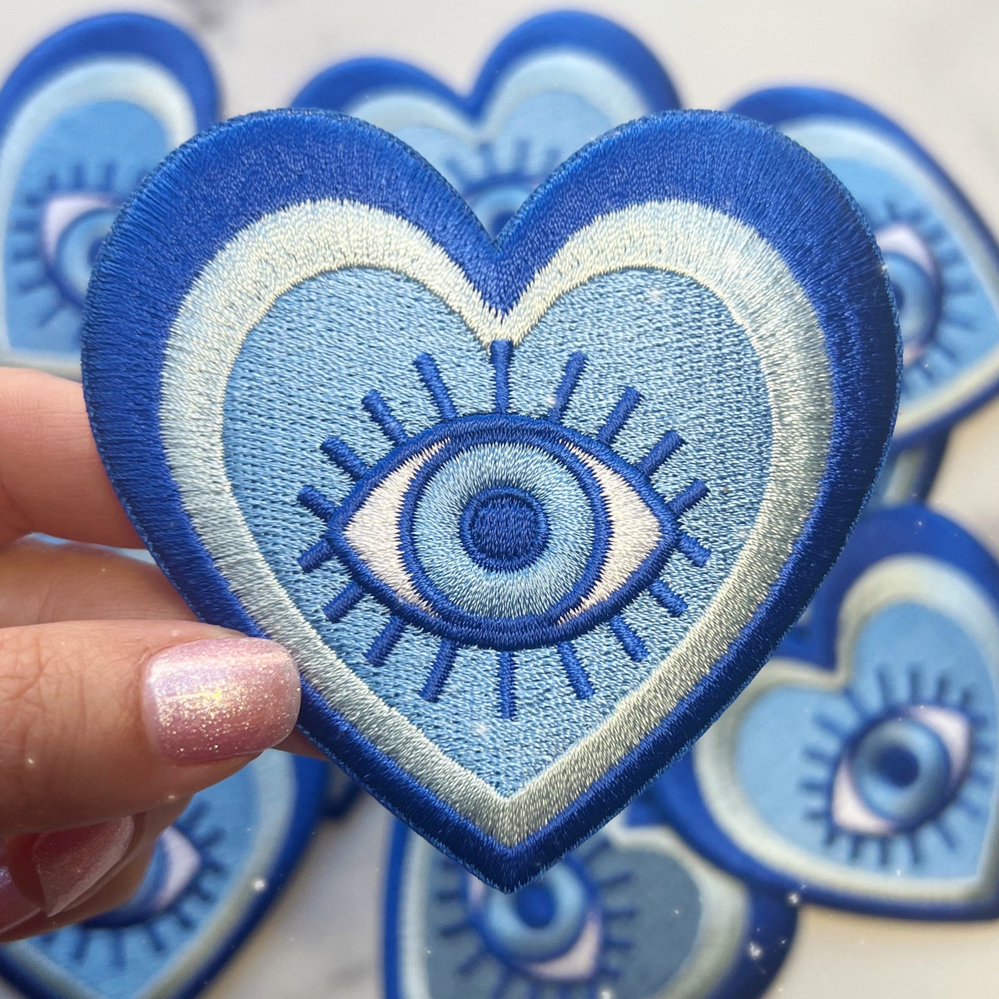 TR00595-BLU-OS - Evil Eye Heart Patch - Wildflower + Co (3)