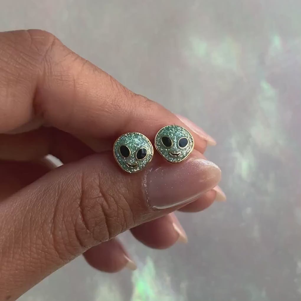alien earring video - JW00425-MNT-OS-R_-_Alien_Stud_Earrings_Mint_Glitter_-_Wildflower_Co_vousuw